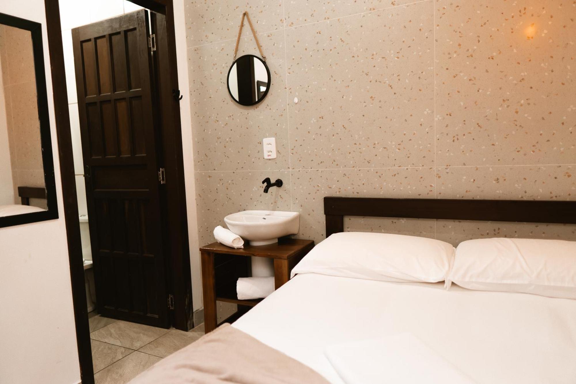Babitonga Hostel - 100M Da Prainha Sao Francisco do Sul Eksteriør bilde